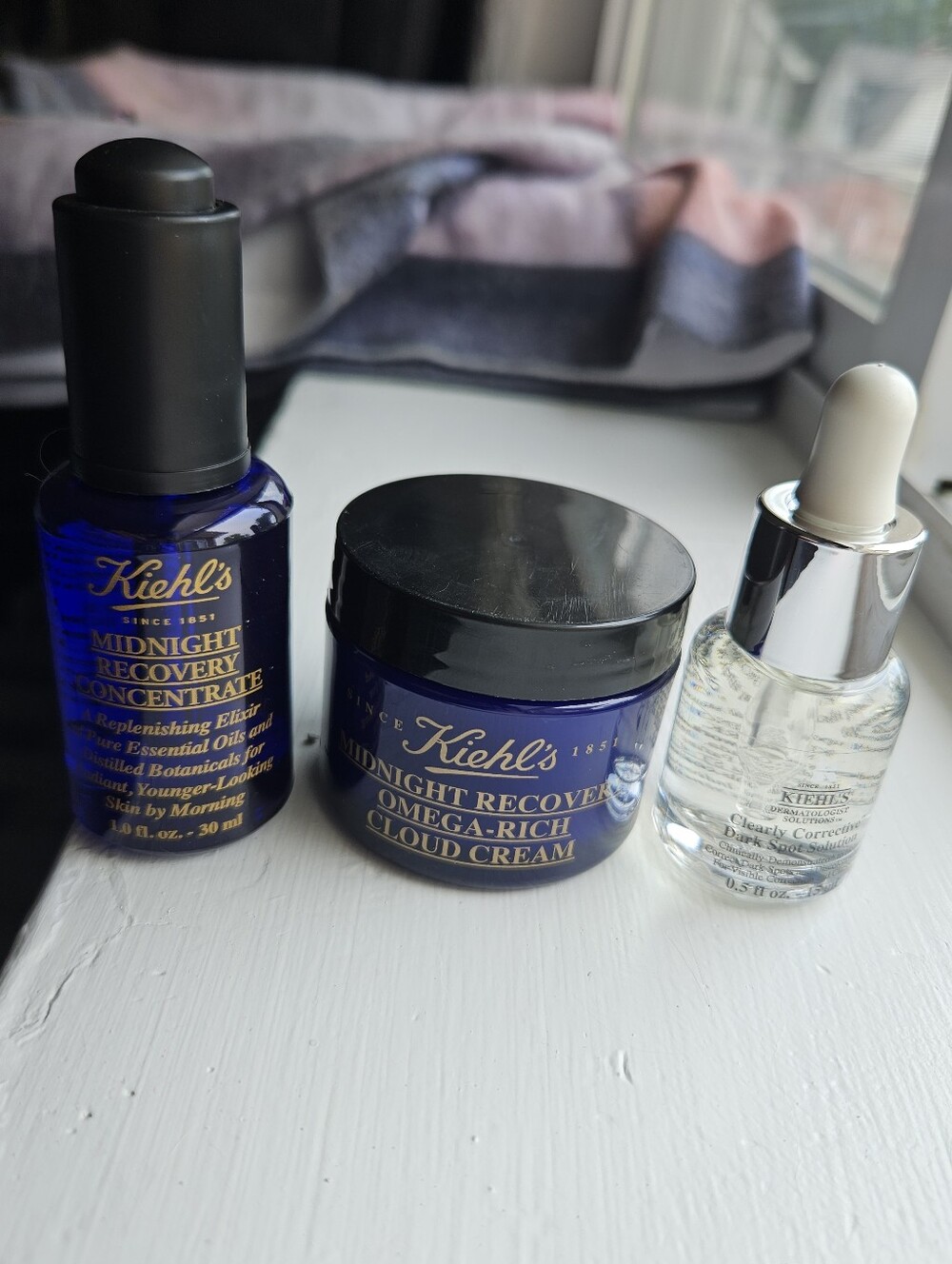 Kiehl's Midnight Recovery And Clearly Corrective Dark Spot